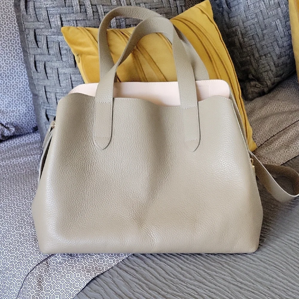 Cuyana Taupe Pebble Leather Tote